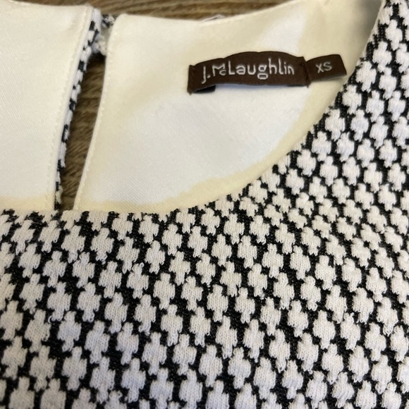 J. McLaughlin black white knee length dress 3/4 sleeve xs workwear spring career - Picture 4 of 7